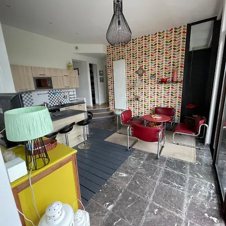 Julie Apartman