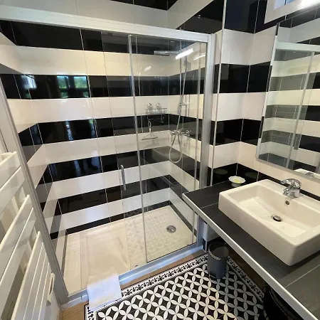 Julie * ビアリッツ